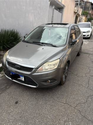 FORD FOCUS 2.0 GHIA SEDAN 16V GASOLINA 4P AUTOMÁTICO FORD FOCUS 2.0 GHIA SEDAN 16V GASOLINA 4P AUTOMÁTICO